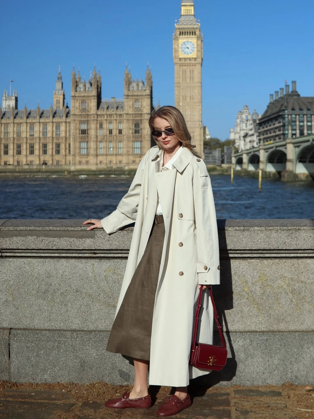 Trench coat fall outfits 2026 Cream Trench for Elegant City Days