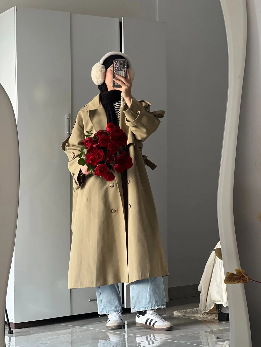 Trench coat fall outfits 2026 Relaxed Tan Trench with Cozy Weekend Layers