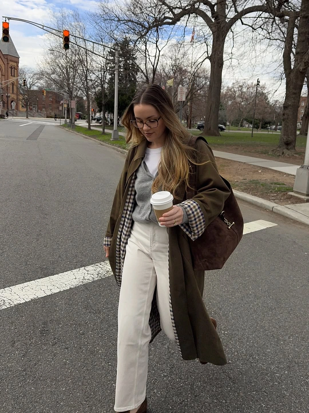 Trench coat fall outfits 2026 Airport Style That Makes Traveling Look Effortless
