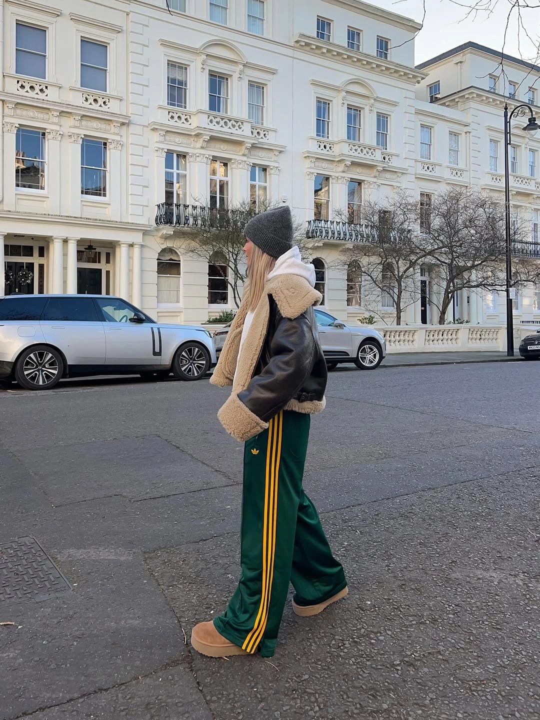 what are must-have fall outfits for 2026 Shearling Jackets and Sporty Pants Redefine Cozy Street Style