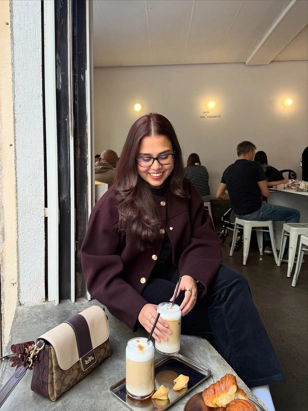 what are must-have fall outfits for 2026 Rich Burgundy Jackets Bring Warmth to Modern Denim