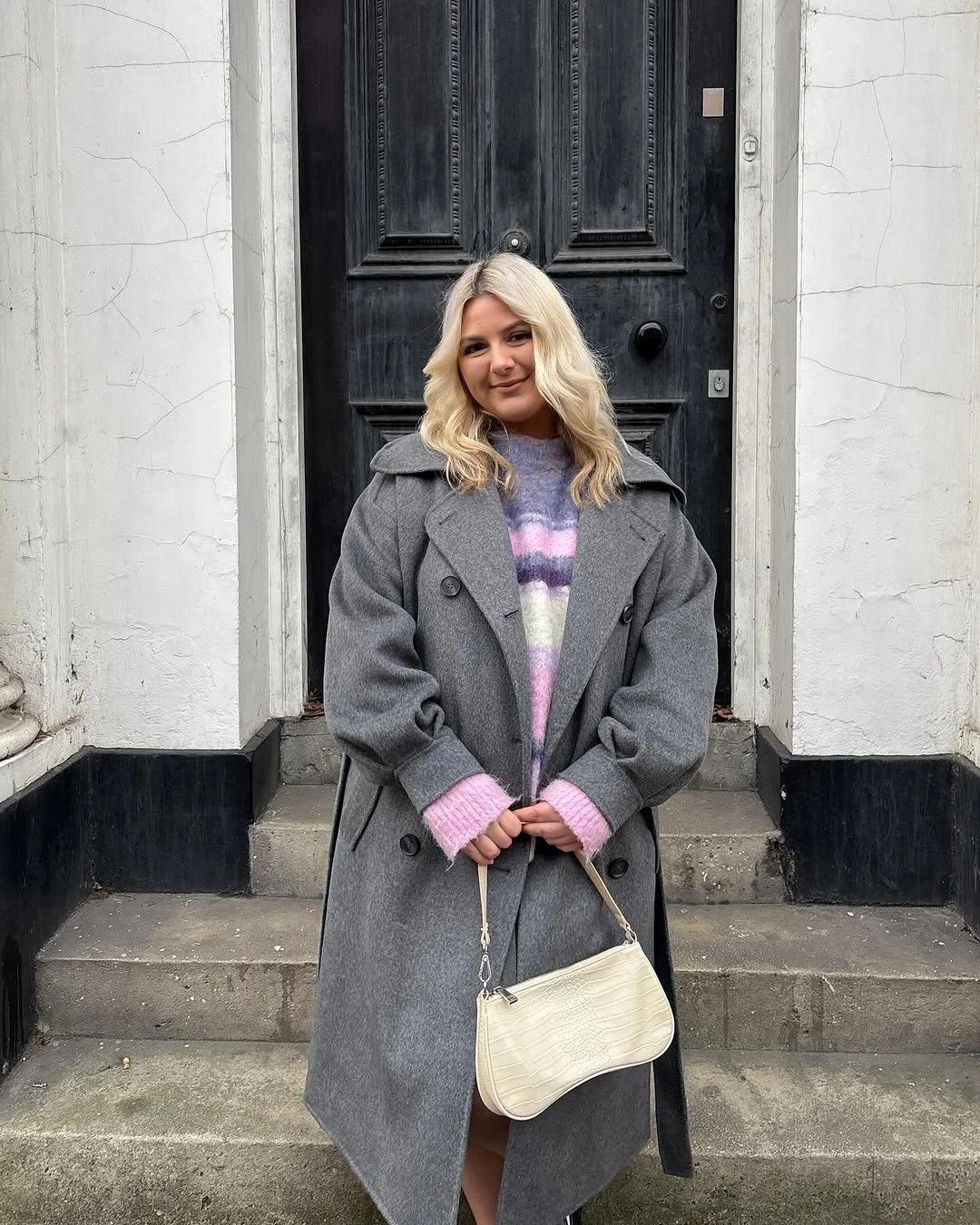 what are the best fall outfits for casual days? Soft Pastels Brighten Gray Fall Days