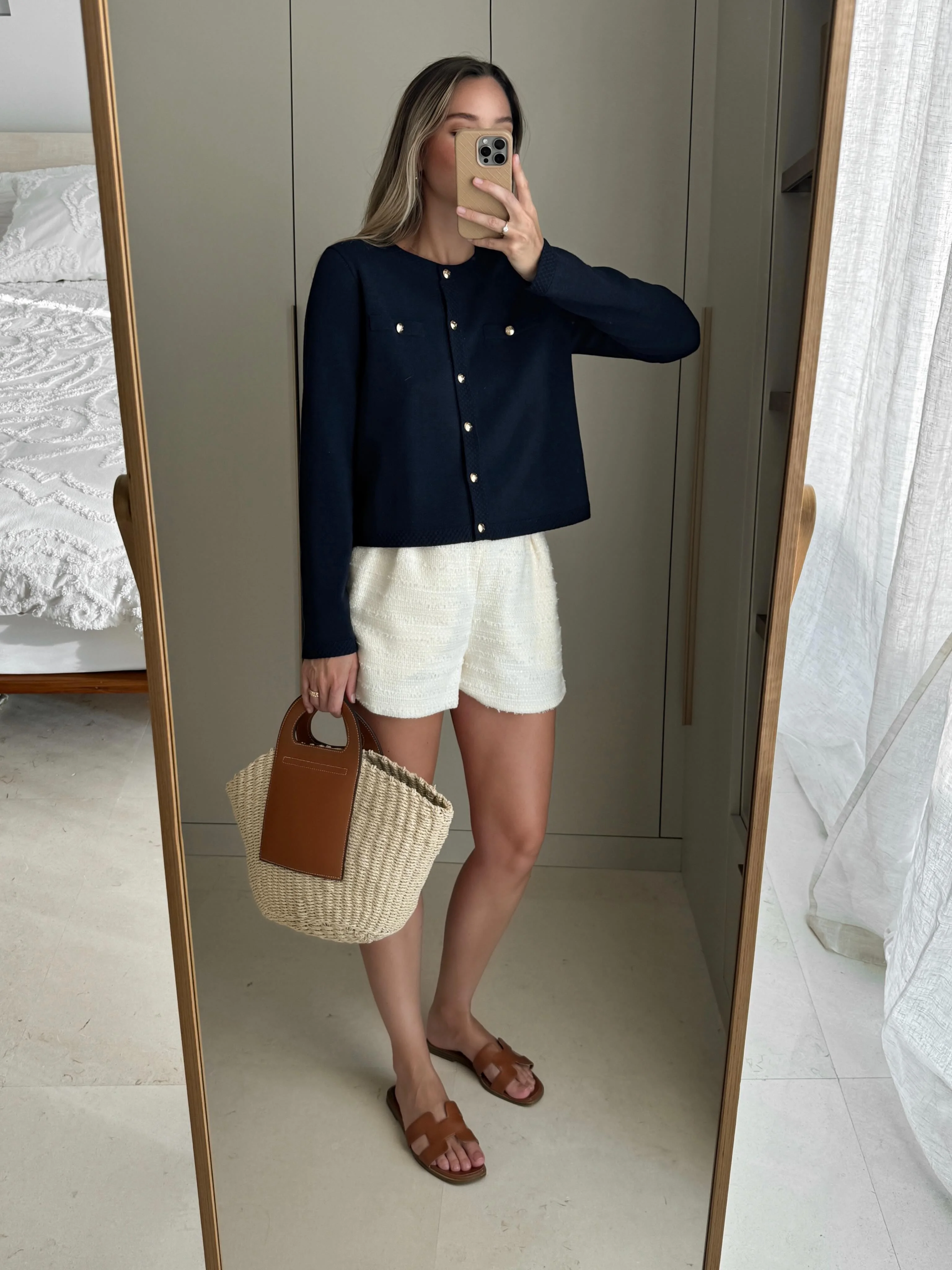 what are the best fall outfits for casual days? Lightweight Knits for Warm Early Fall Days