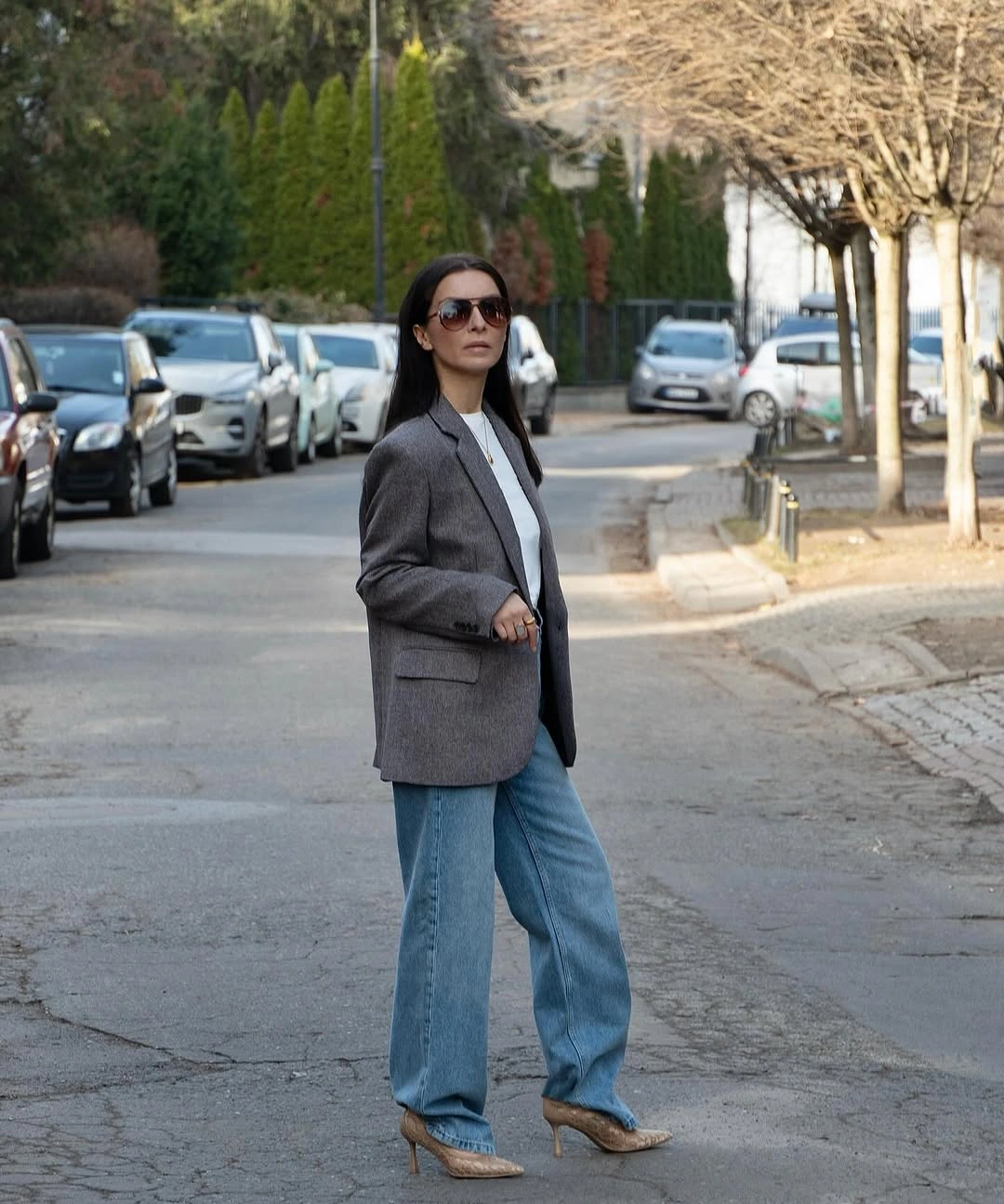 wide leg jeans outfit fall 2026 Tailored Blazer Meets Relaxed Denim for Everyday Office Style