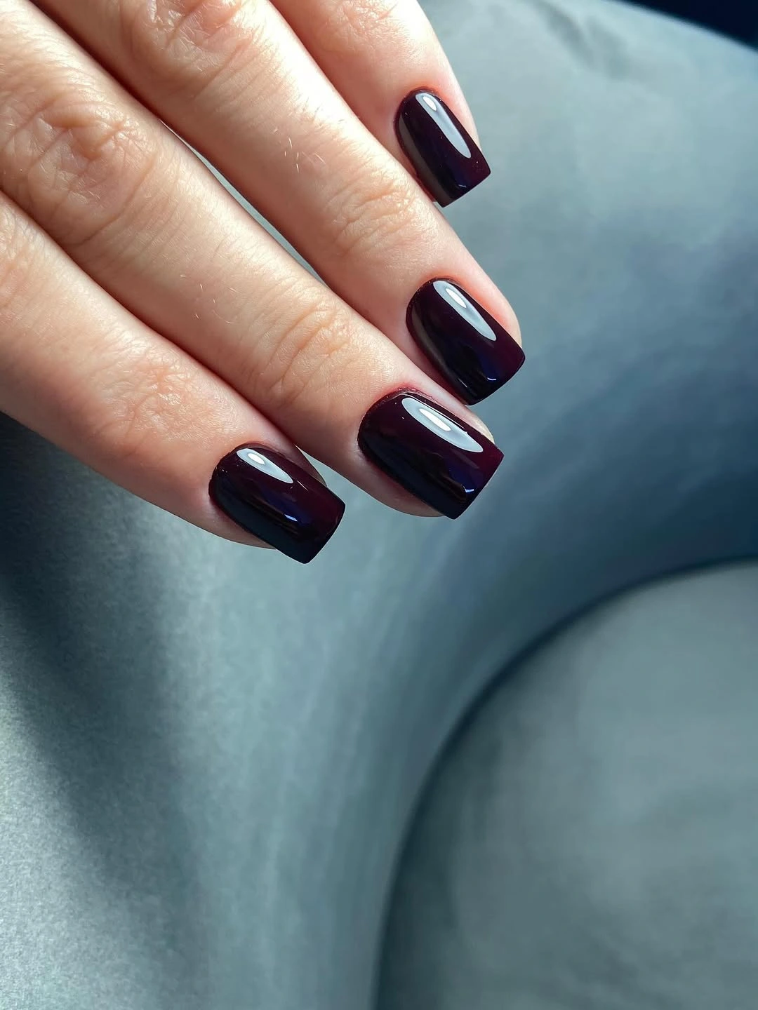 Short square glossy deep burgundy fall dip nails