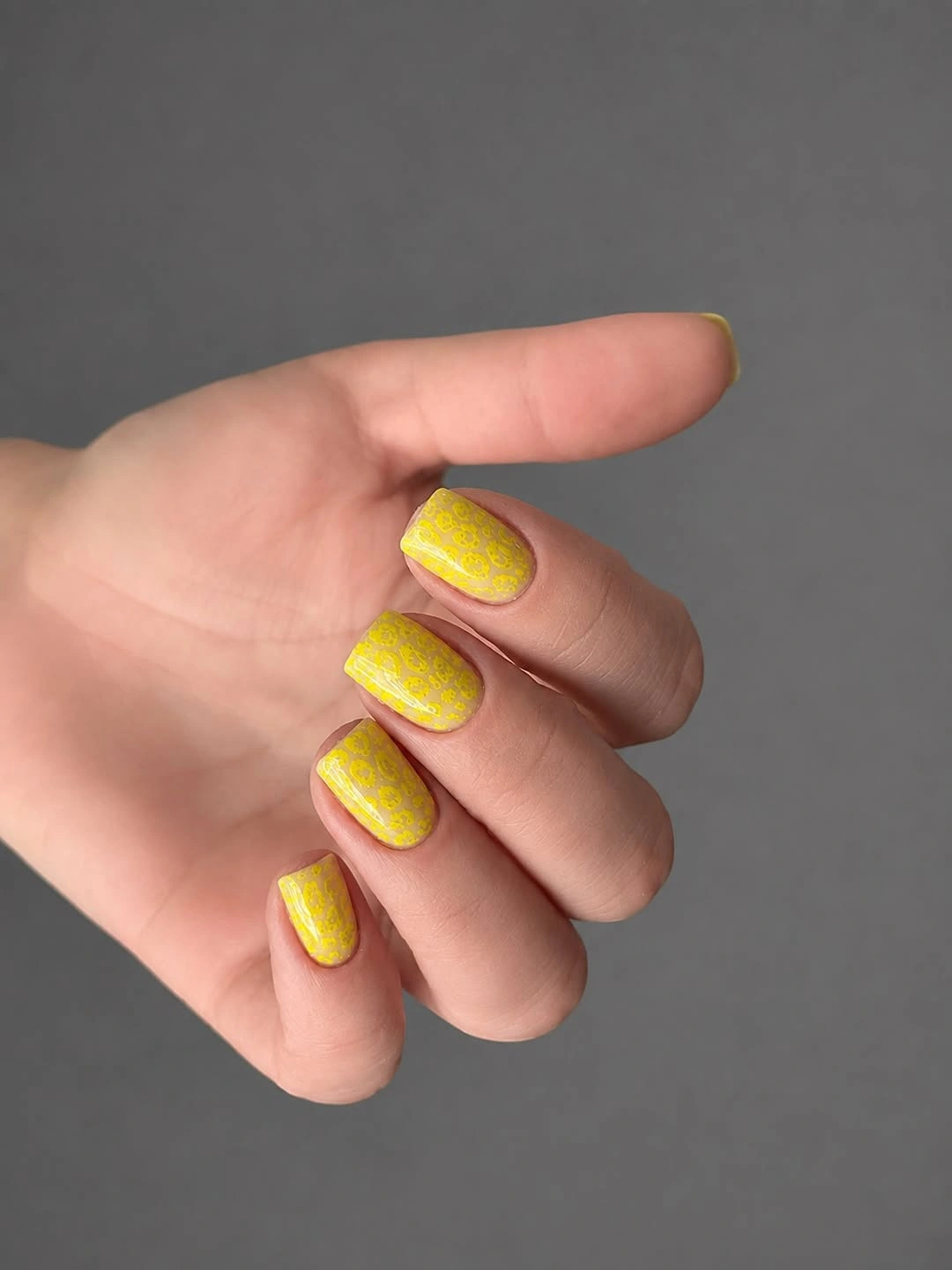 Short glossy yellow fall dip nails on rounded nails