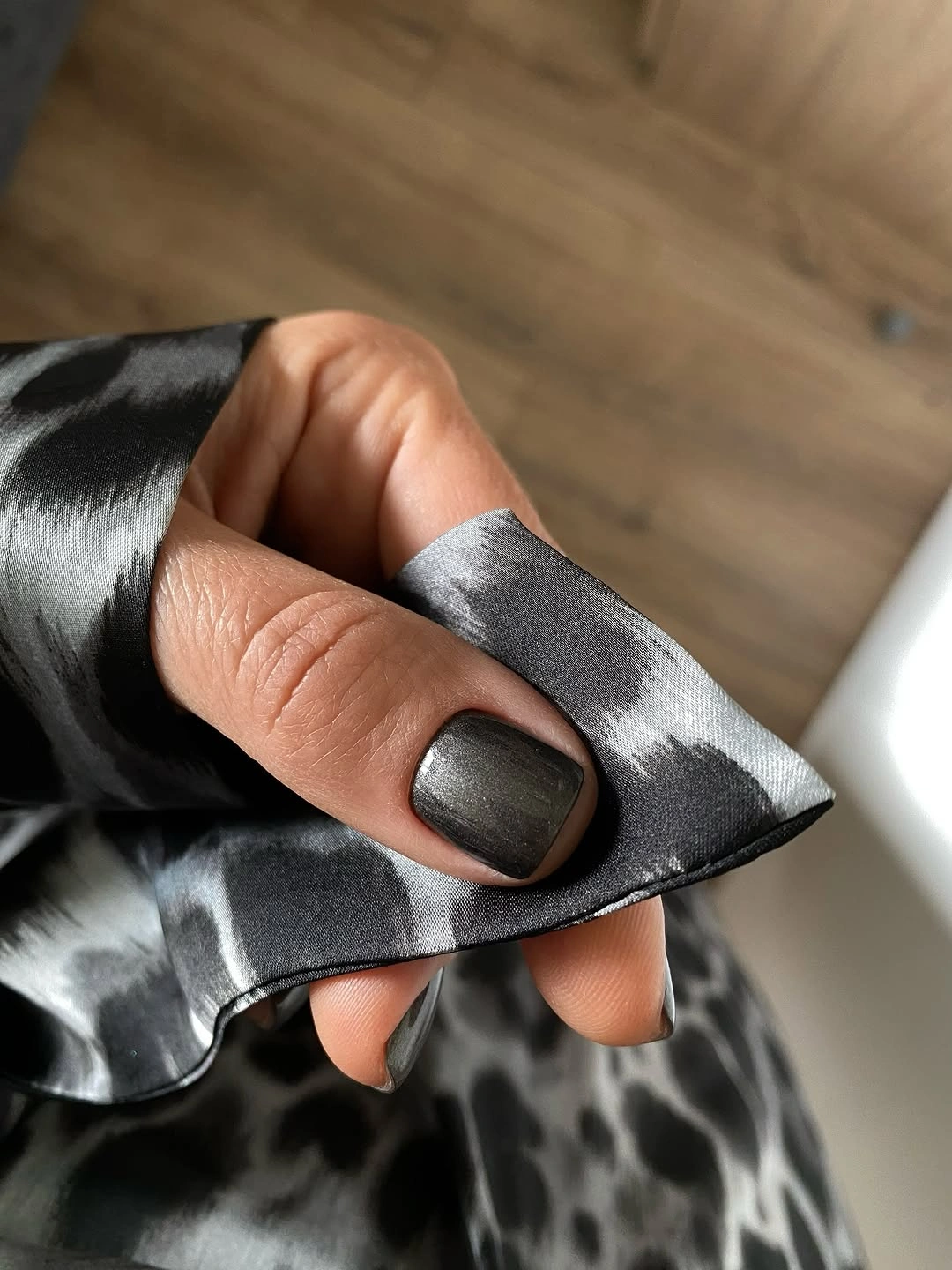 Medium square glossy charcoal gray nails