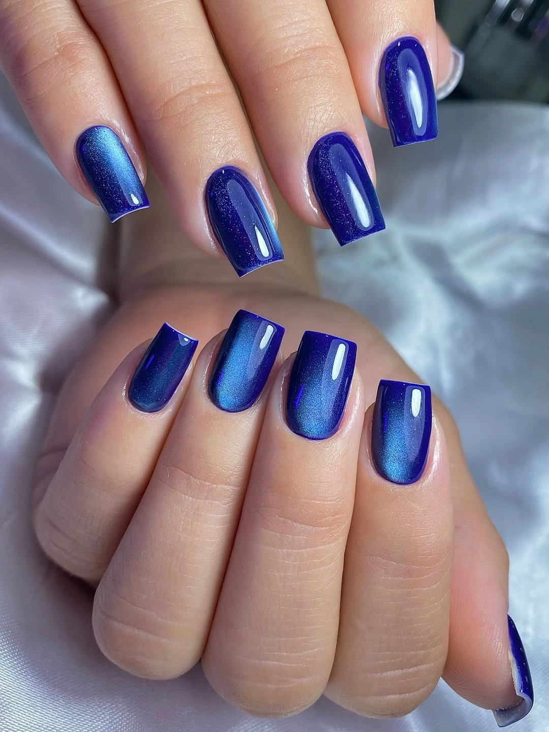Medium square nails in reflective cobalt blue