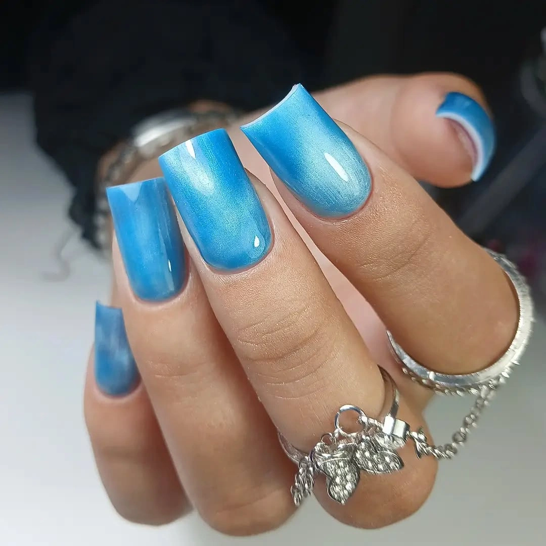 Long square glossy electric blue fall nails