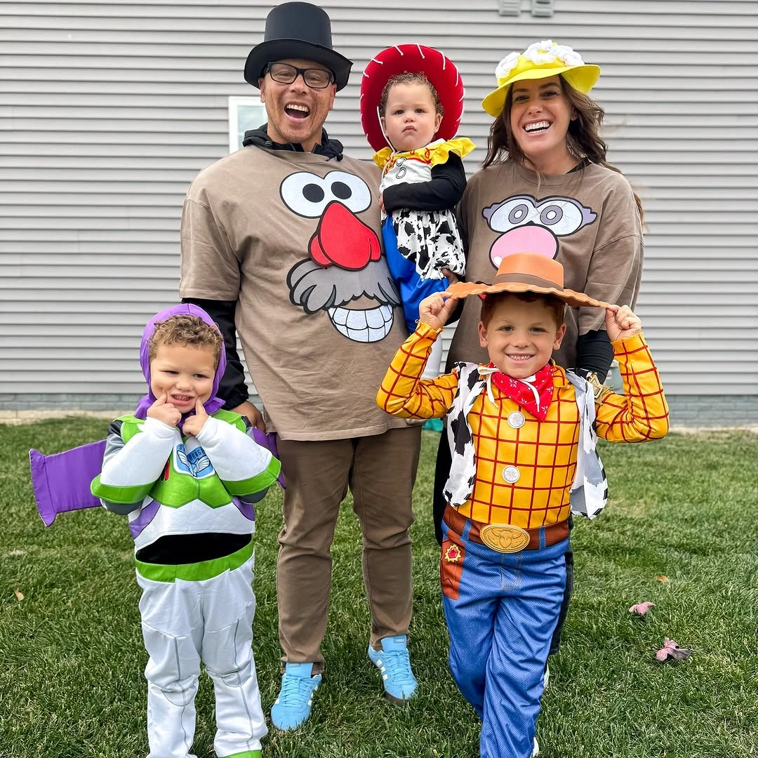 Western inspired family Halloween costumes with green child outfit