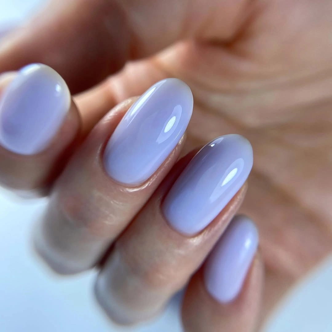 Short rounded glossy lavender nude fall nails