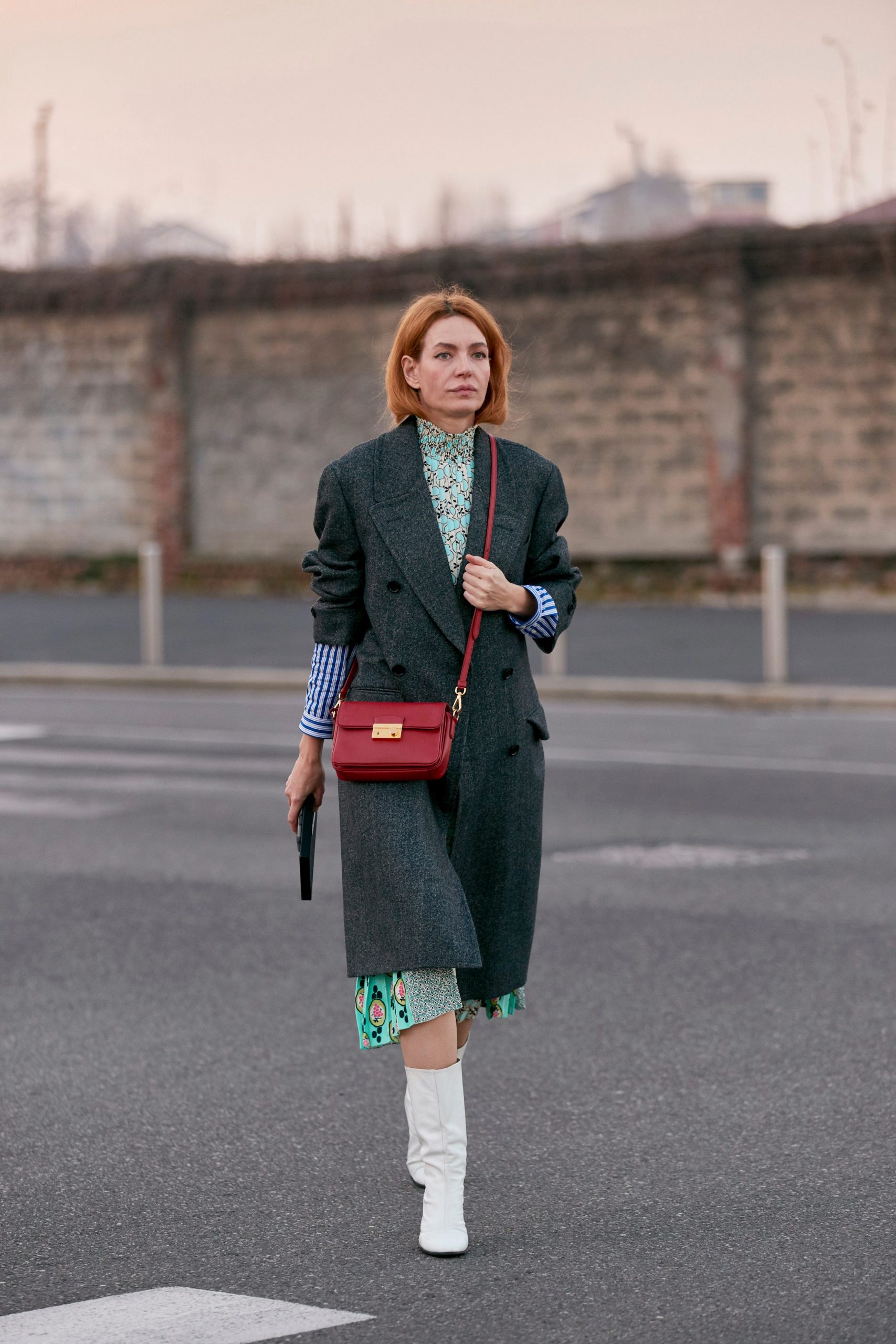 White Knee-High Boots Outfit Idea White Knee-High Boots Outfit Idea β Winter Outfits