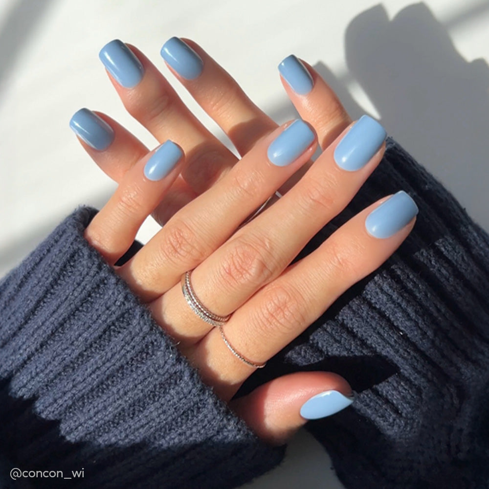 Glossy Visual Idea Glossy Visual Idea β Winter Squoval Nails