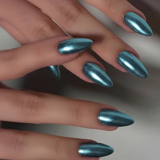 Vibrant Teal Blue Chrome Almond Nails Vibrant Teal Blue Chrome Almond Nails β Icy Blue Nails