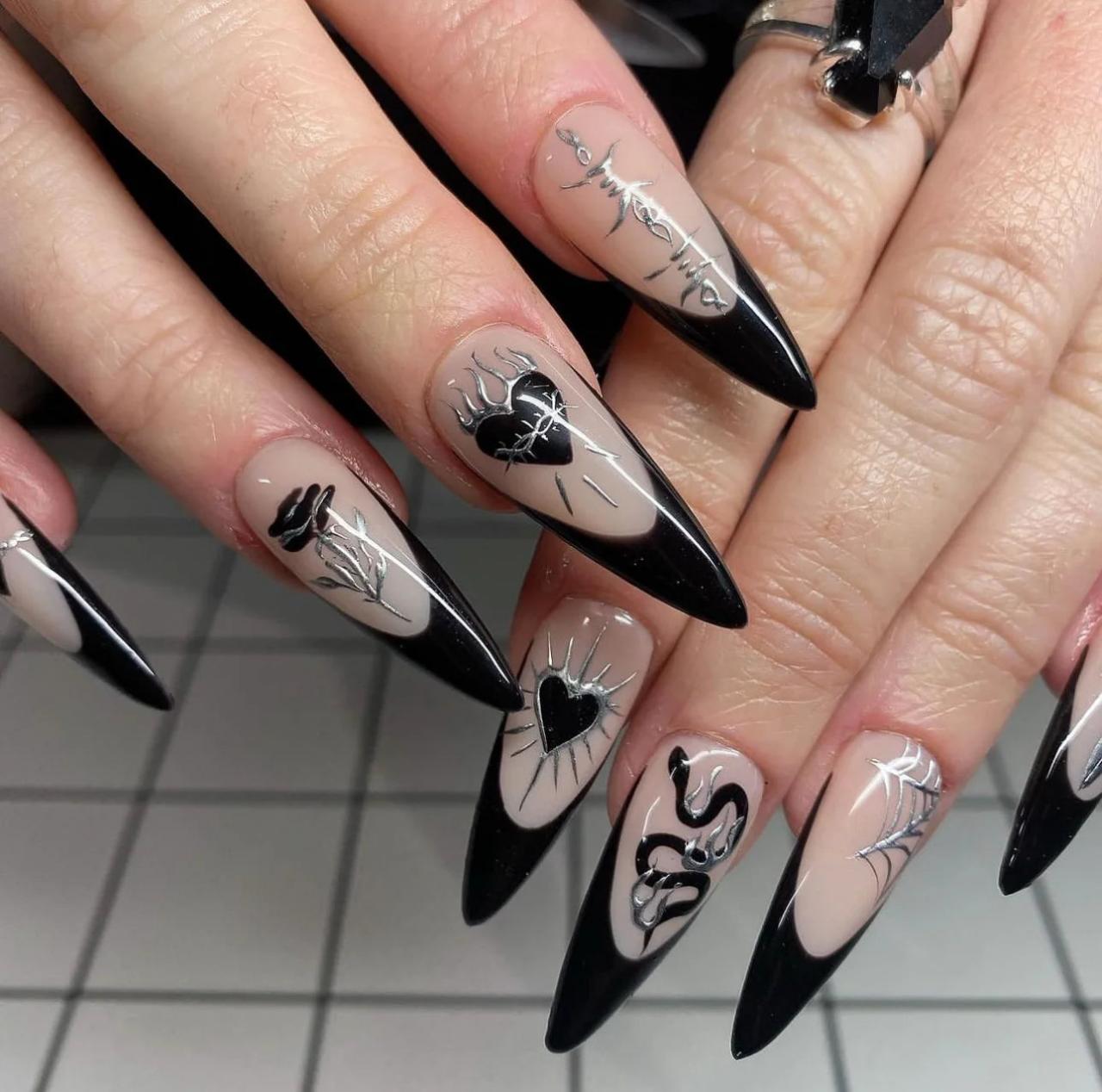 Gothic Silver Heart Snake Stiletto Nails Gothic Silver Heart Snake Stiletto Nails β Winter Stiletto Nails