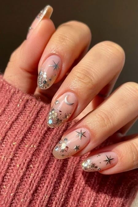 Nude Glitter OmbrΓ© with Celestial Accents Nude Glitter OmbrΓ© with Celestial Accents β Sparkly New Years Nails 2027