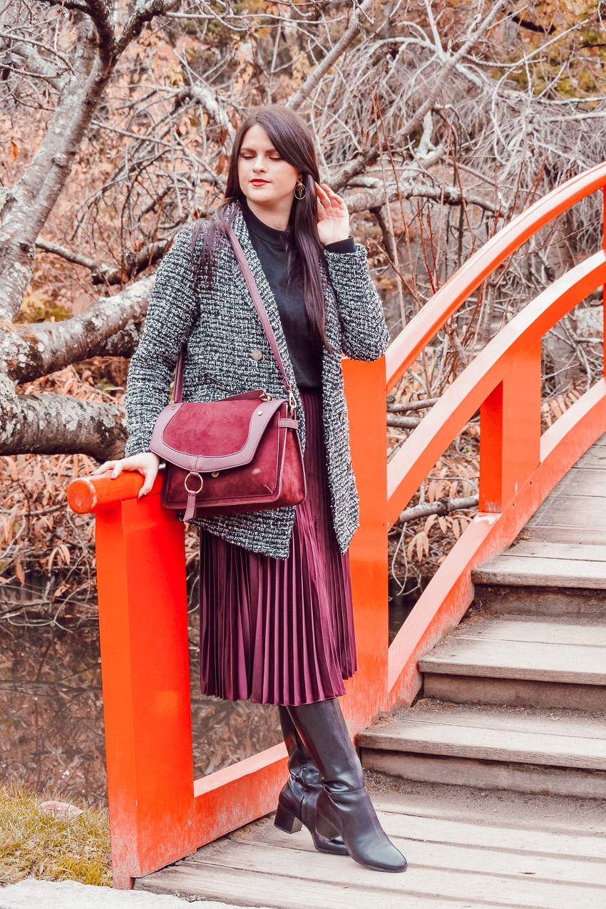 Burgundy Pleated Midi Skirt with Textured Jacket Burgundy Pleated Midi Skirt with Textured Jacket β Winter Skirt Outfits
