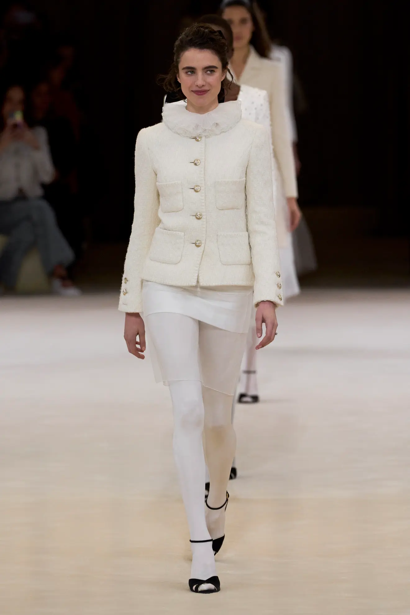 Elegant White Tweed Set with Opaque Tights Elegant White Tweed Set with Opaque Tights β Tights Outfits