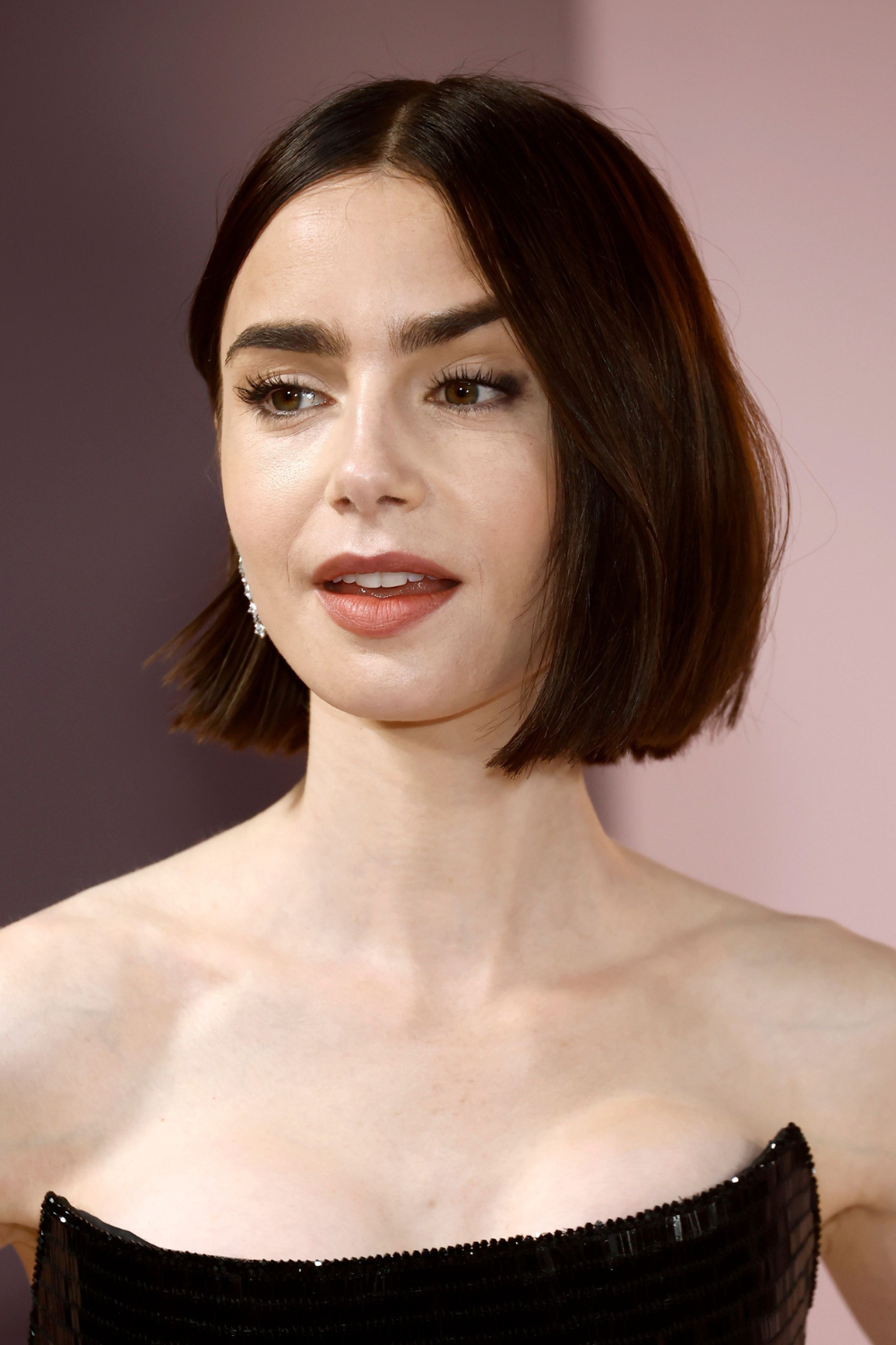 The Sleek Bob for Fine Hair The Sleek Bob for Fine Hair β Winter Haircuts for Round Faces