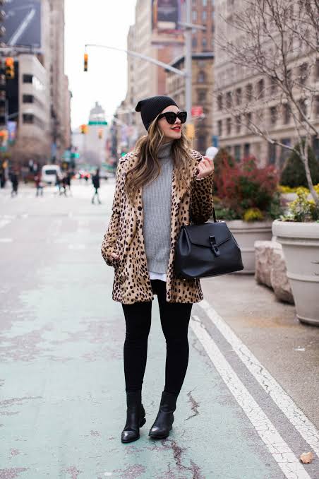 Fitted Leopard Print Faux Fur Coat Over Grey Turtleneck And Leggings Fitted Leopard Print Faux Fur Coat Over Grey Turtleneck And Leggings β Leopard Coat Outfits