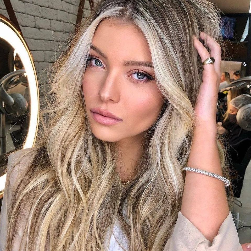 Bold Platinum Streaks in Ash Blonde Balayage Bold Platinum Streaks in Ash Blonde Balayage β Winter Balayage