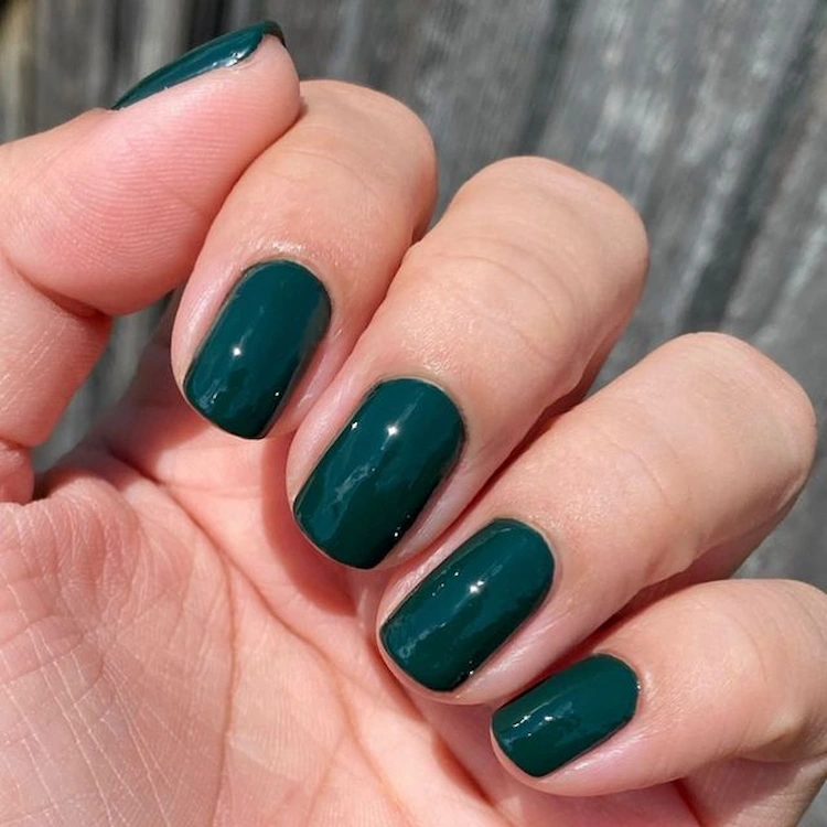 Short Square Rich Deep Emerald Short Square Rich Deep Emerald β Emerald Green Nails