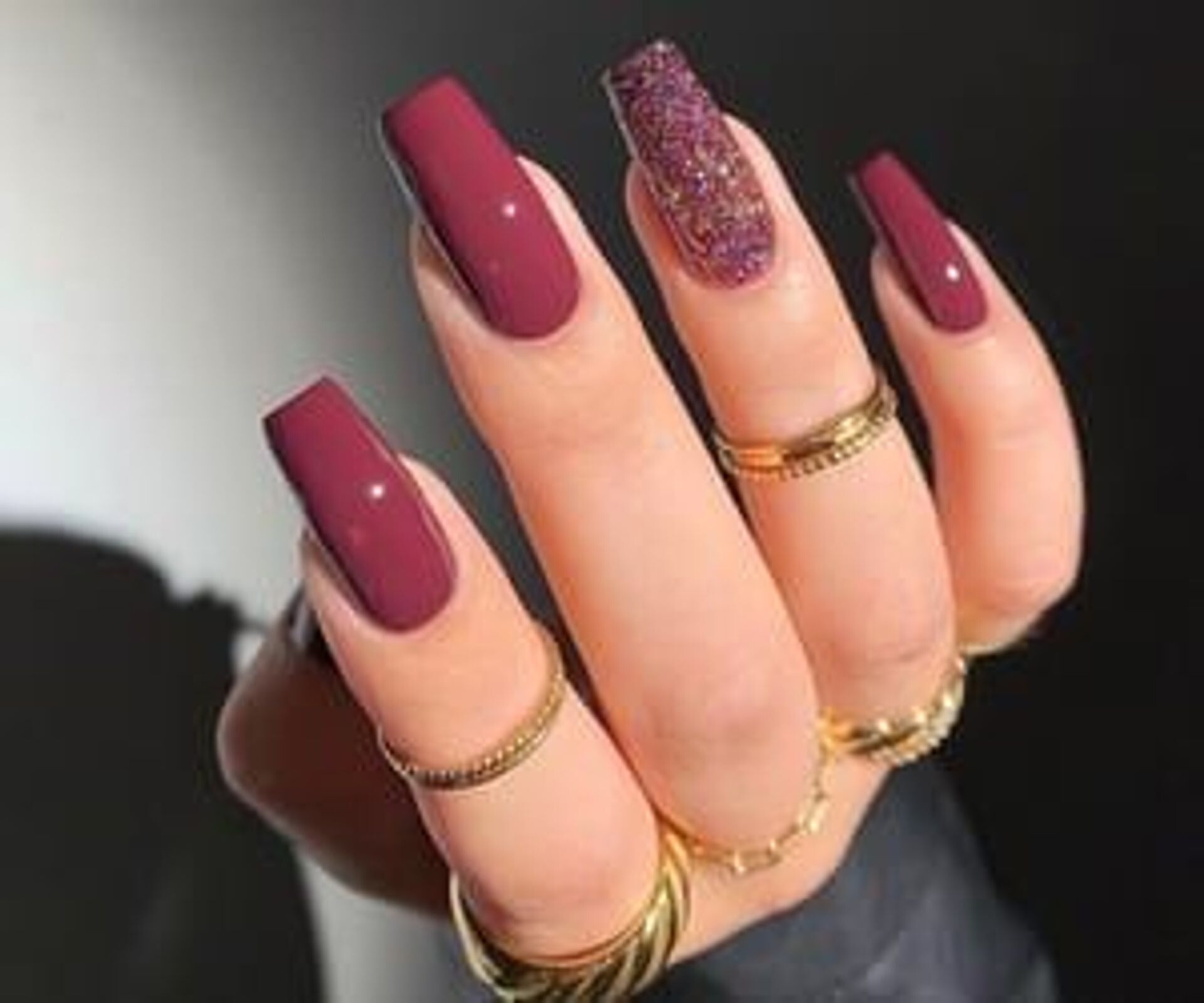 Berry Red Glitter Accent Coffin Nails Berry Red Glitter Accent Coffin Nails β New Years Dip Powder Nails 2027