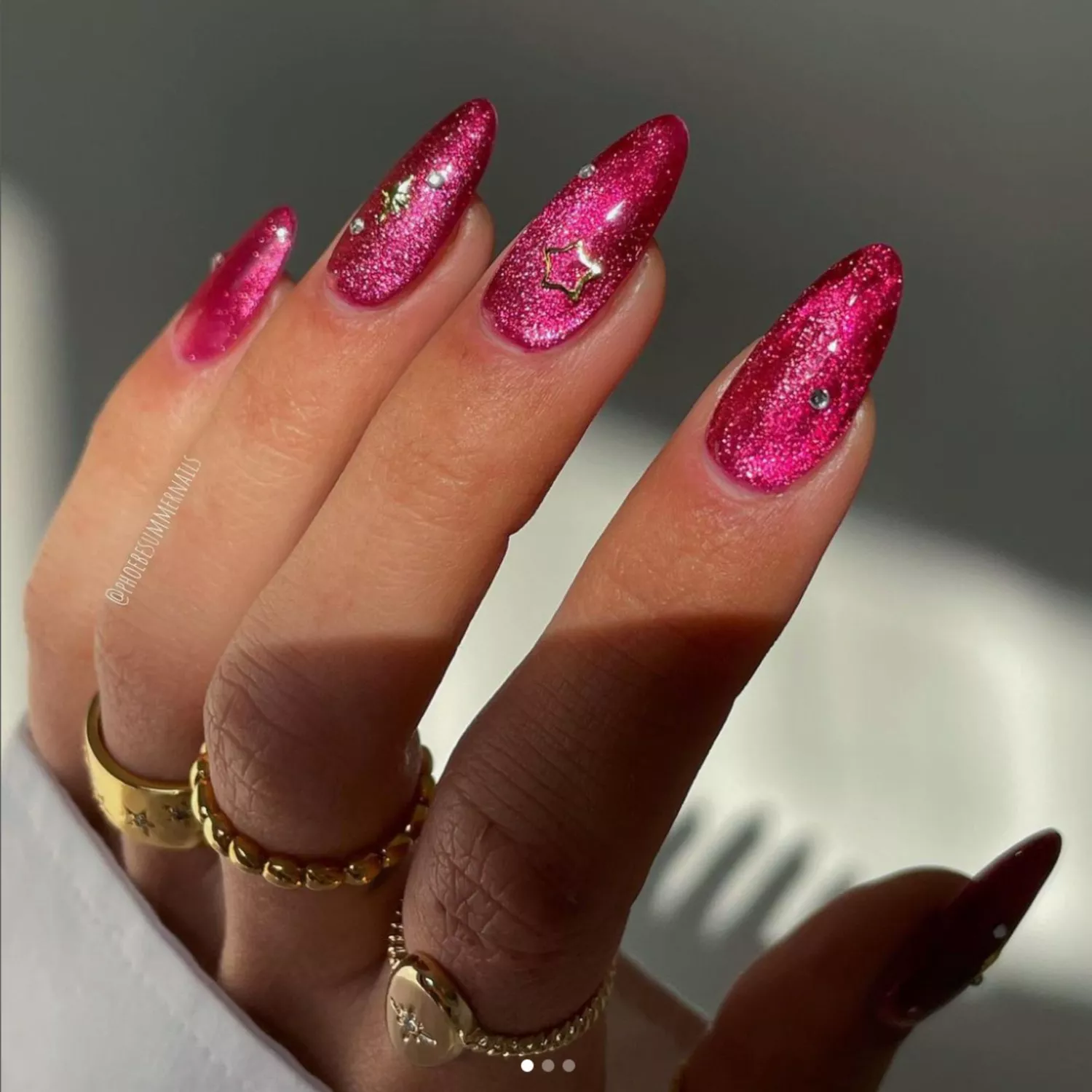 Extra Long Stiletto Bright Pink Holographic Glitter — Winter Glitter Nails
