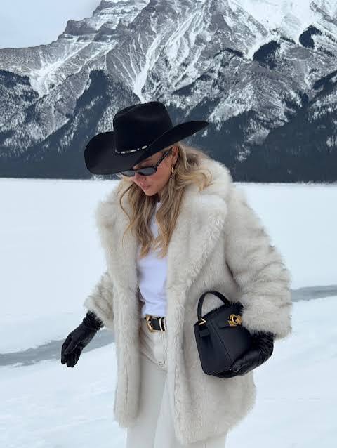 Cream Faux Fur Coat for a Luxe Western Winter — Western Winter Outfits
