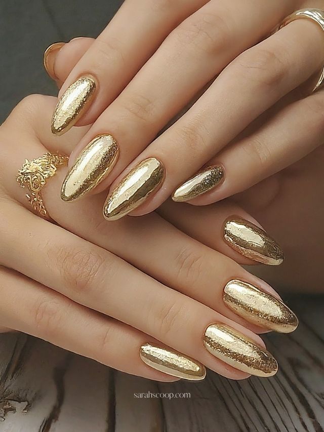 Medium Oval High-Shine Gold Metallic Medium Oval High-Shine Gold Metallic β Sparkly New Years Nails 2027