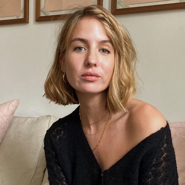 Dark Blonde Blunt Bob, Sleek and Straight — Short Winter Haircuts