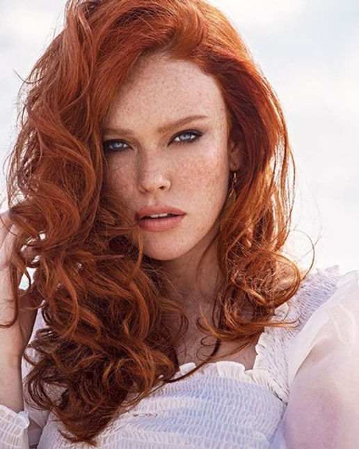 Warm Brown With Golden Blonde Highlights — Winter Hair Colors for Plus Size Women