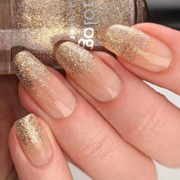 New Years Eve Nude Gold Glitter Gradient Ovals New Years Eve Nude Gold Glitter Gradient Ovals β New Years Eve Nails 2027