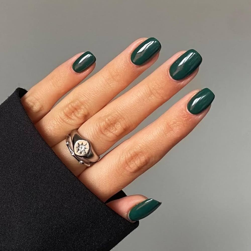 Classic Deep Green Rounded Square — Dark Green Winter Nails