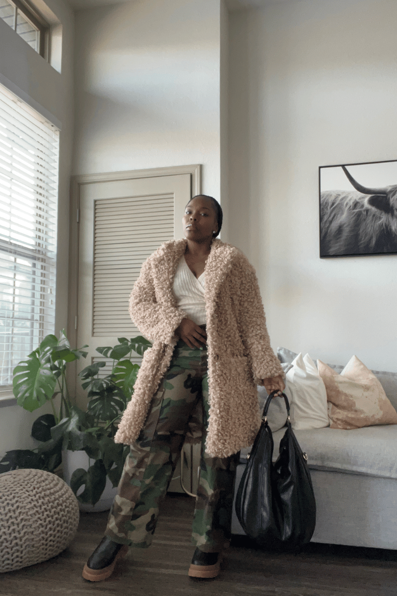 Beige Teddy Coat Styled With Camouflage Pants Beige Teddy Coat Styled With Camouflage Pants β Teddy Coat Outfits