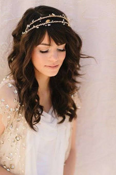 Loose Waves Visual Idea — Winter Wedding Hairstyles