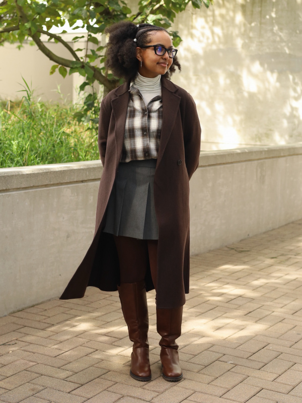 Scarf as a Subtle Detail in a Layered Look — Scarf Outfits