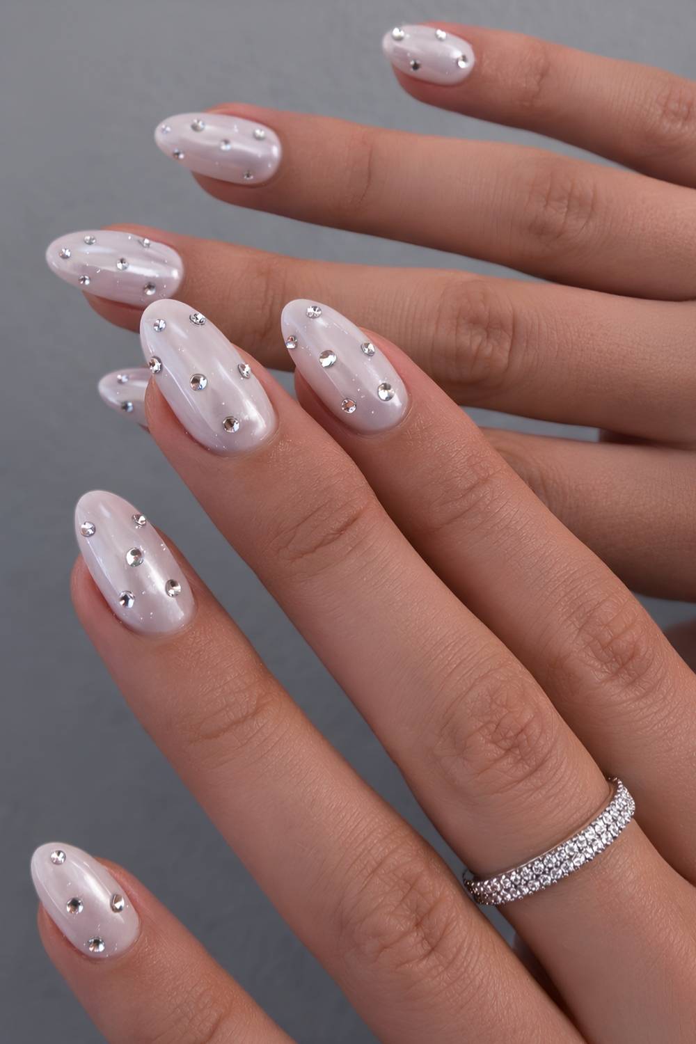 Pearlescent White Scattered Rhinestones Pearlescent White Scattered Rhinestones β Winter Rhinestone Nails