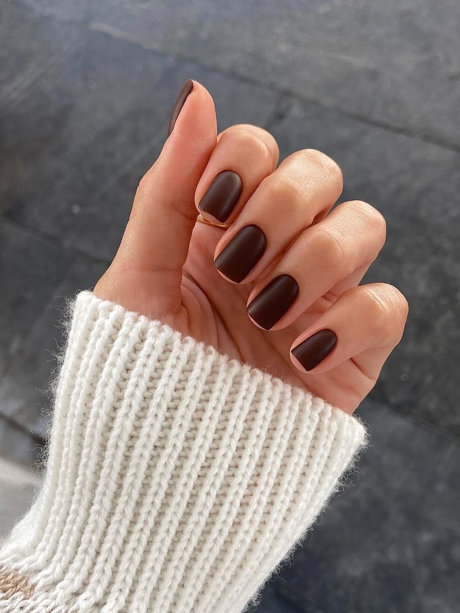 Rich Matte Deep Chocolate Short Round Nails — Chocolate Brown Nails