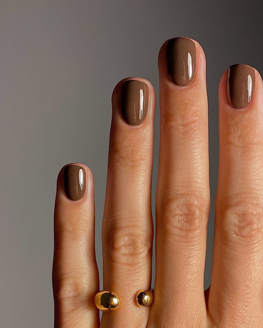 High Gloss Visual Idea High Gloss Visual Idea β Winter Nude Nails