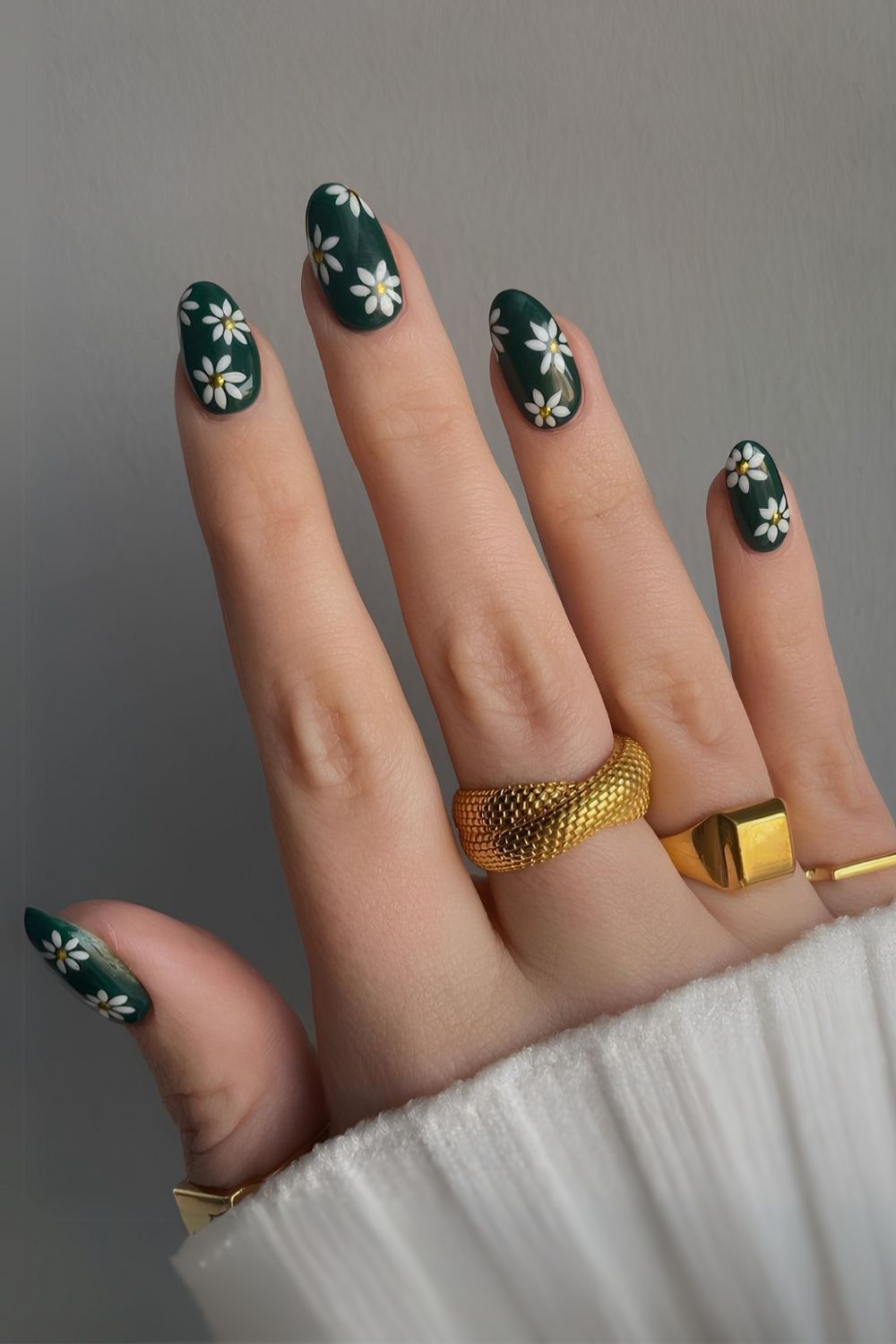 Long Almond Emerald Color Blocking Long Almond Emerald Color Blocking β Emerald Green Nails