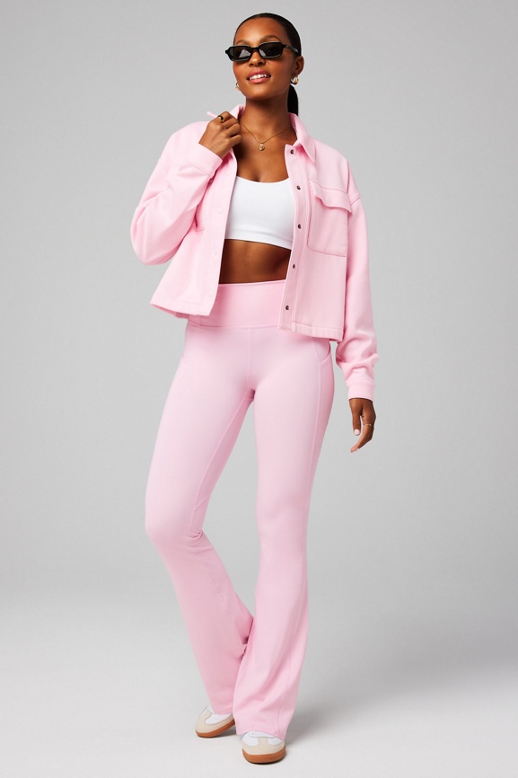 Pink Cropped Fleece Shirt Jacket Ensemble — Fleece Jacket Outfits