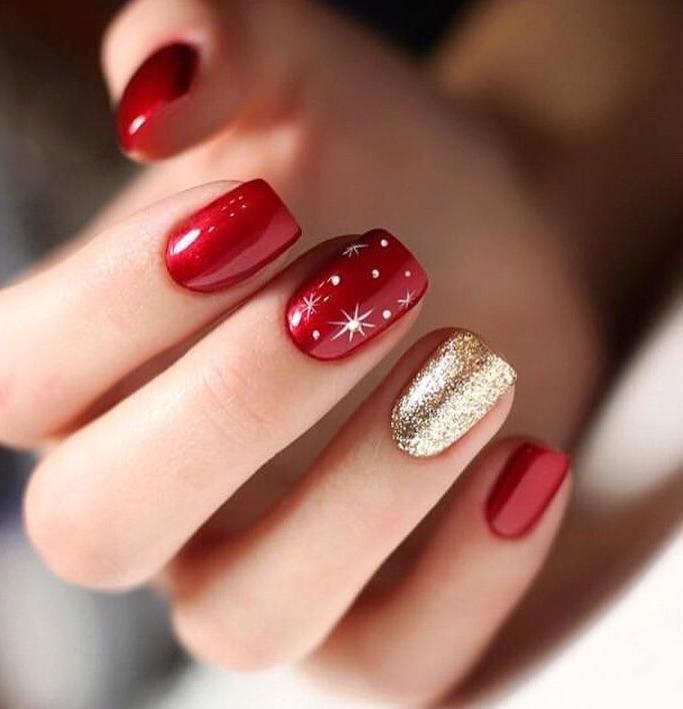 Red Glossy with Snowflake & Glitter Red Glossy with Snowflake & Glitter β Short Christmas Square Nails 2026