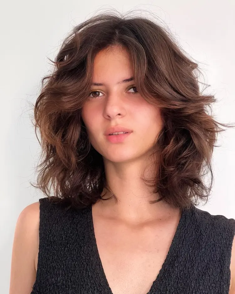 Dark Brown Collarbone Shag with Curtain Bangs Dark Brown Collarbone Shag with Curtain Bangs β Winter Haircuts for Women