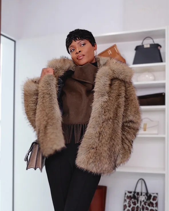 Oversized Faux Fur Jacket for Statement Warmth — Casual Winter Outfits