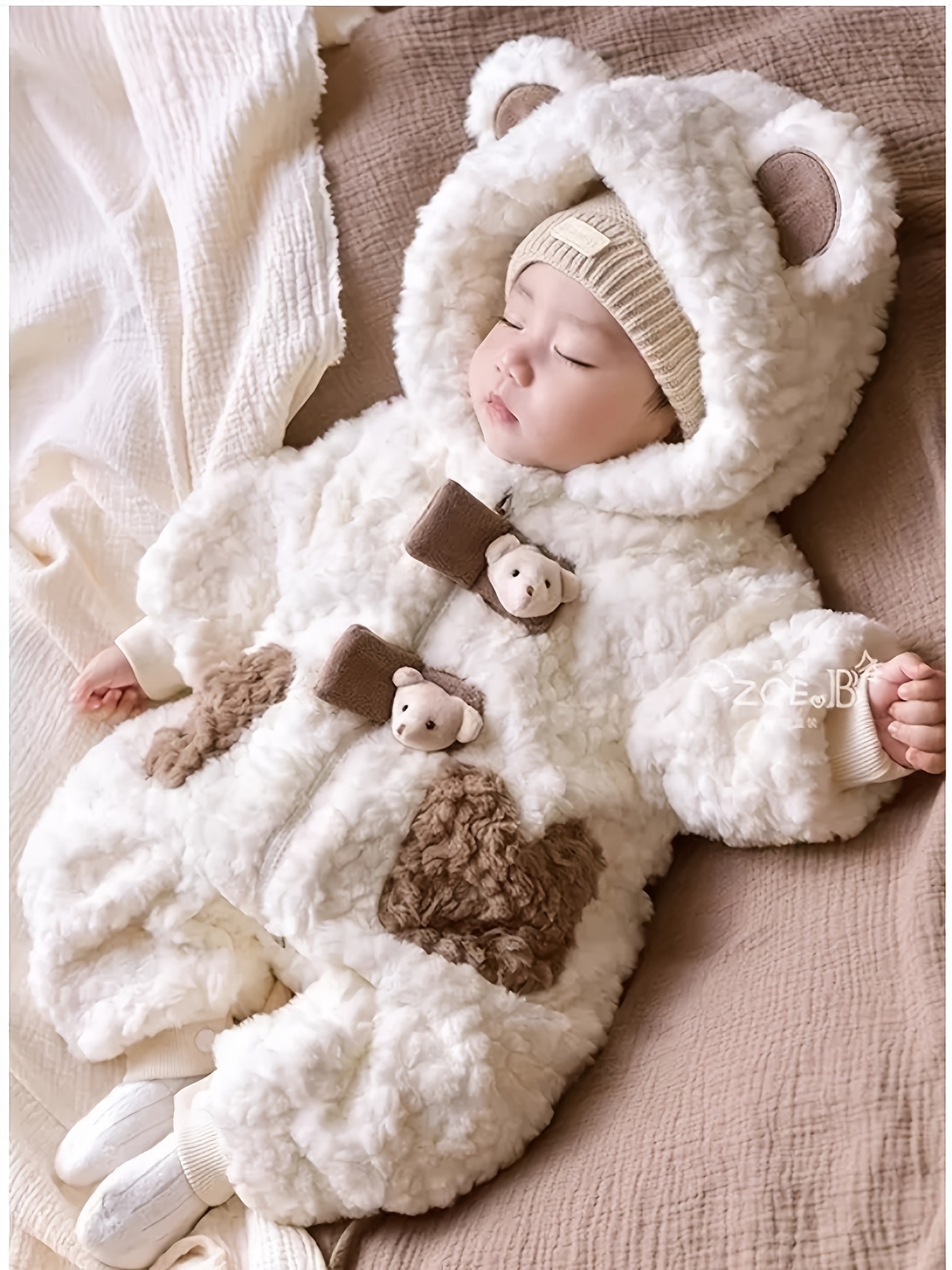 Adorable Bear-Ear Snowsuit for Winter Wonderland Fun Adorable Bear-Ear Snowsuit for Winter Wonderland Fun β Winter Outfits for Kids