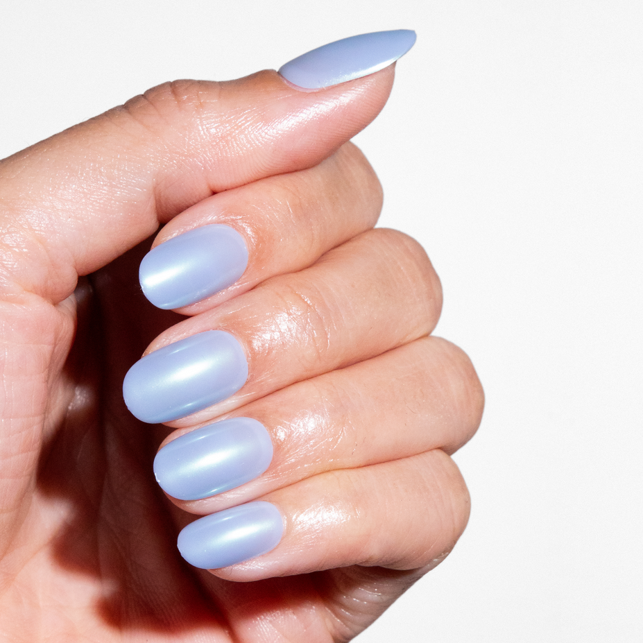 Pale Blue Iridescent Chrome Short Nails Pale Blue Iridescent Chrome Short Nails β Icy Blue Nails