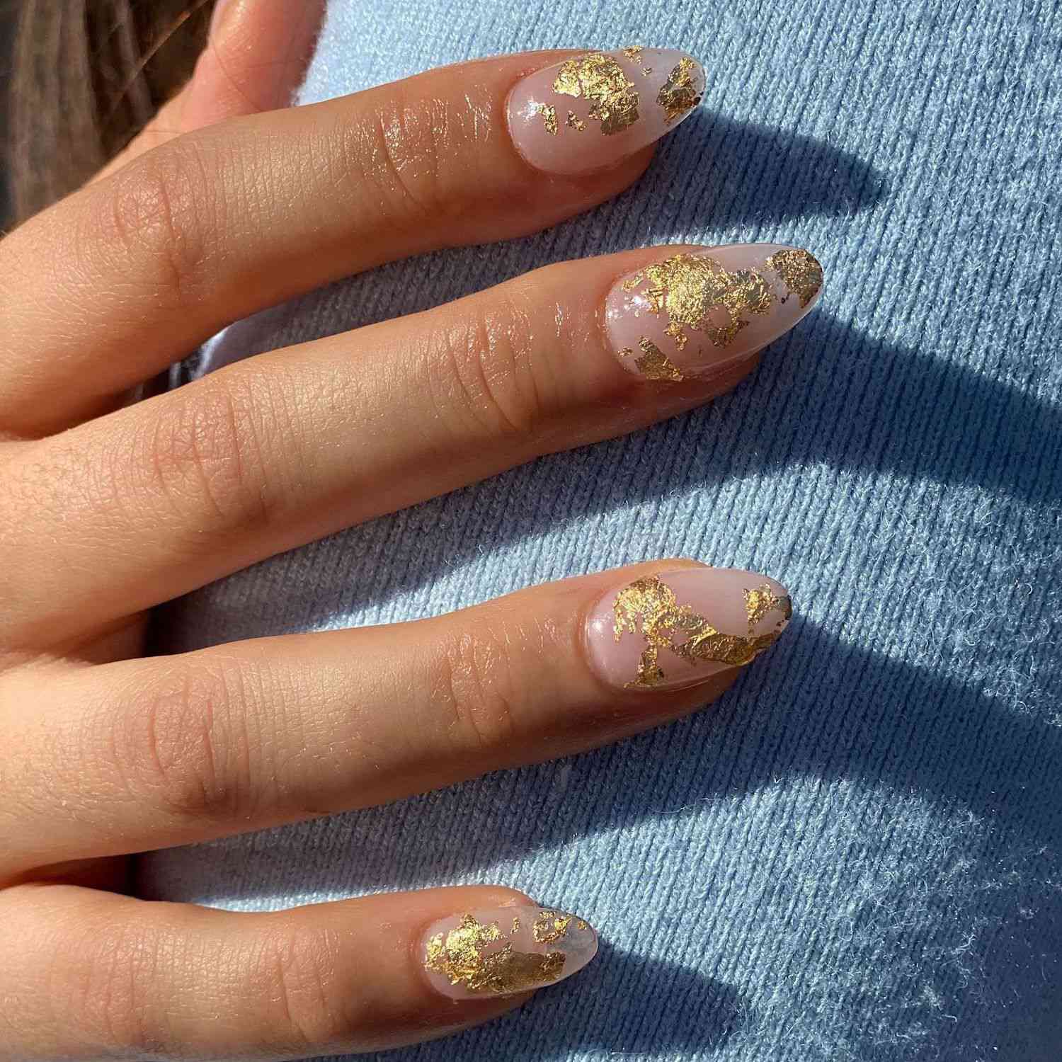Long Almond Gold Foil Flake Nails Long Almond Gold Foil Flake Nails β Winter Gold Nails