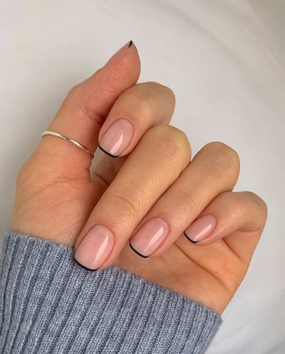 Visual Idea — Winter Nail Colors for Short Nails
