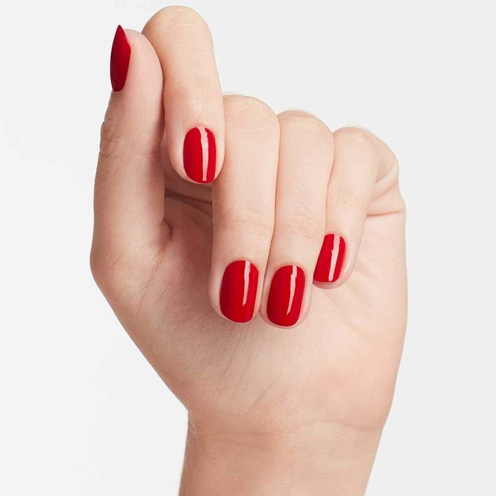 Simple Classic Red Short Oval Nails — Red Christmas Nails 2026